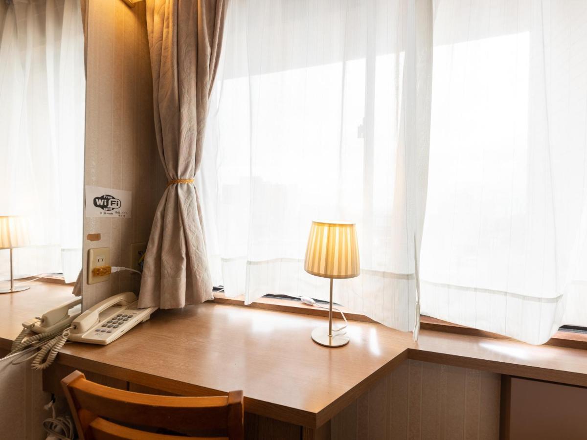 Tabist Business Hotel R Side Канадзава Екстер'єр фото