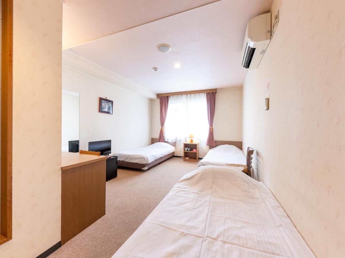 Tabist Business Hotel R Side Канадзава Екстер'єр фото