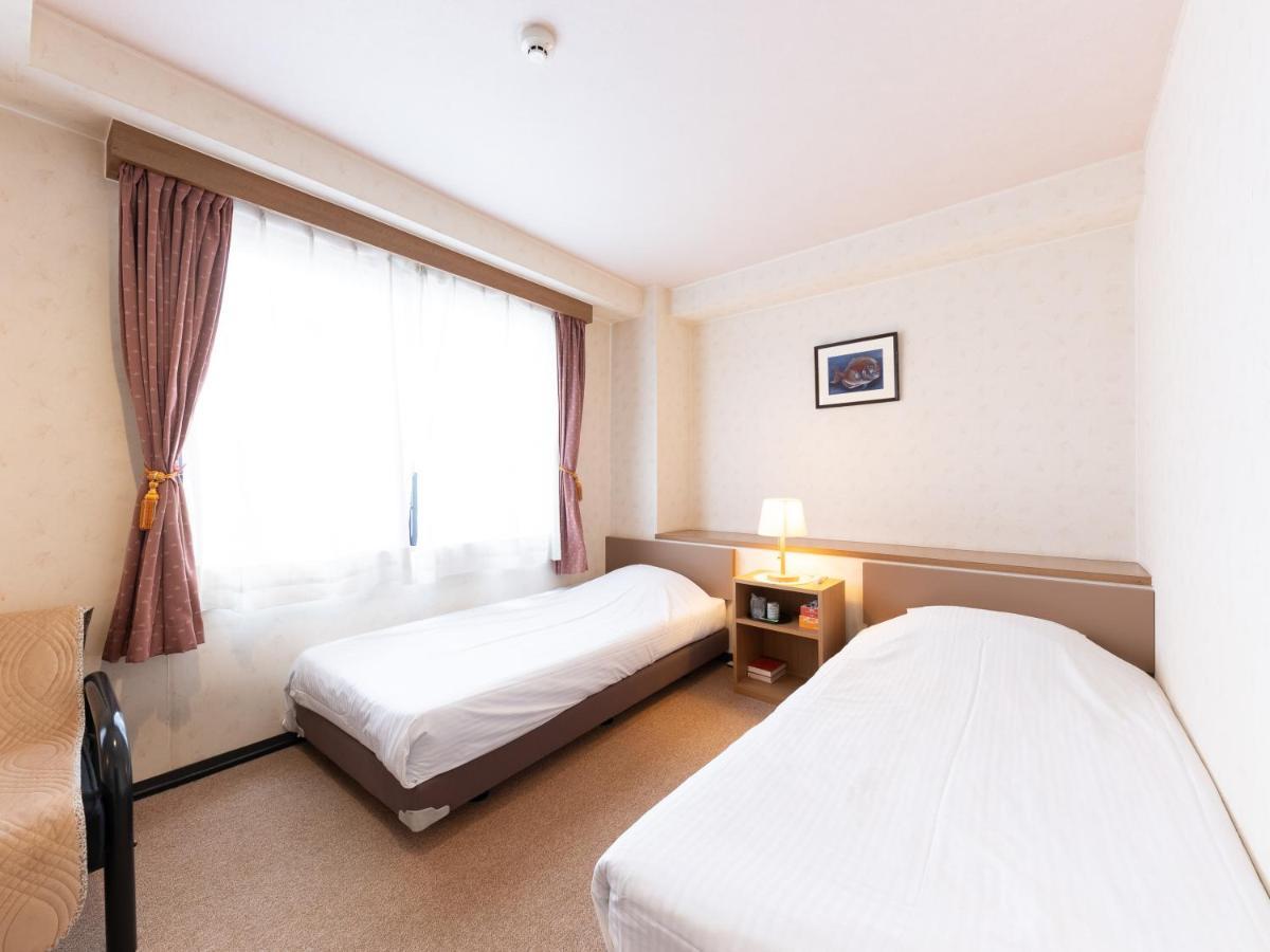 Tabist Business Hotel R Side Канадзава Екстер'єр фото