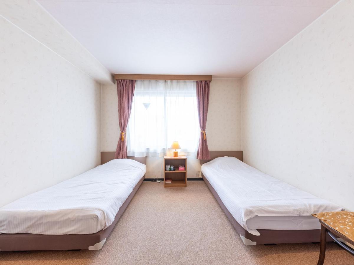 Tabist Business Hotel R Side Канадзава Екстер'єр фото